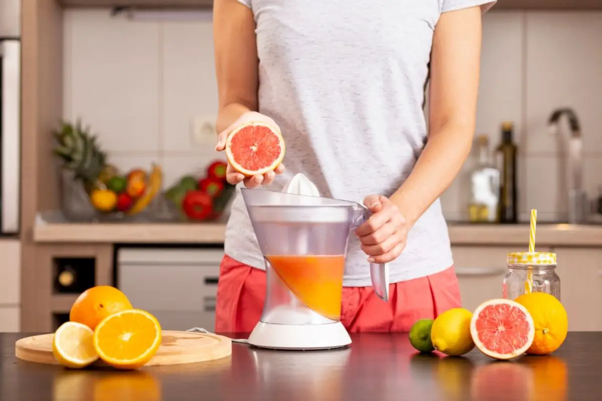 How To Use A Citrus Juicer